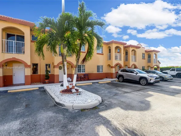 11447 NW 95th Ct #4, Hialeah Gardens, FL 33018