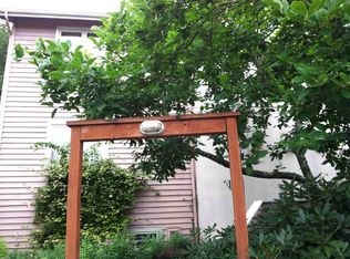 2124 NE Park Rd, Seattle, WA 98105