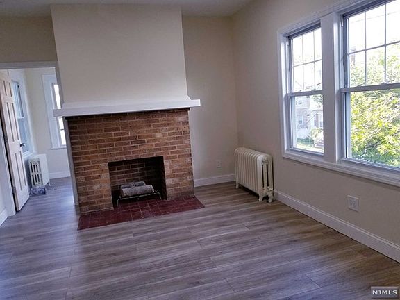 3rd image of 70 Overlook Ave Floor 2