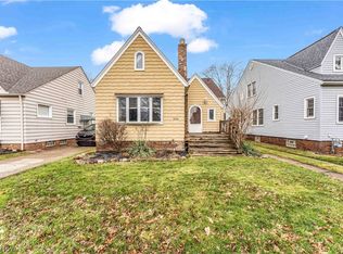 7616 Thornton Dr, Parma, OH