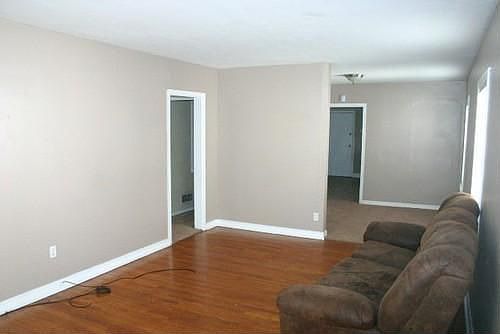 3rd image of 806 S Blakely St