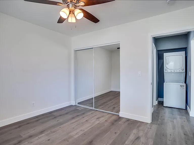 Secure, Stylish Property Near Leimert Park & Baldwin Hills — Photo 20