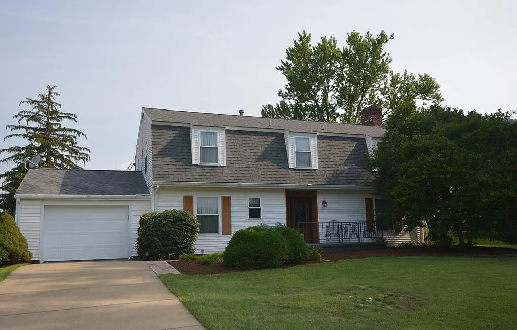 62 Northgate Dr photo 1
