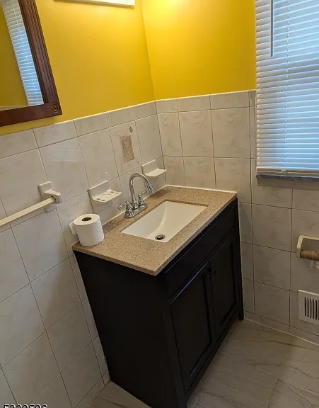 11 Dartmouth Ave #4A — Photo 8