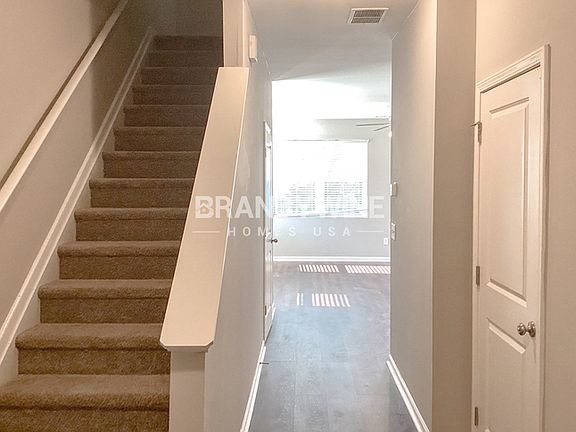 4th image of 6401 Kennonbriar Ct