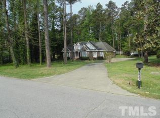 1632 Crescent Dr, Henderson, NC 27536