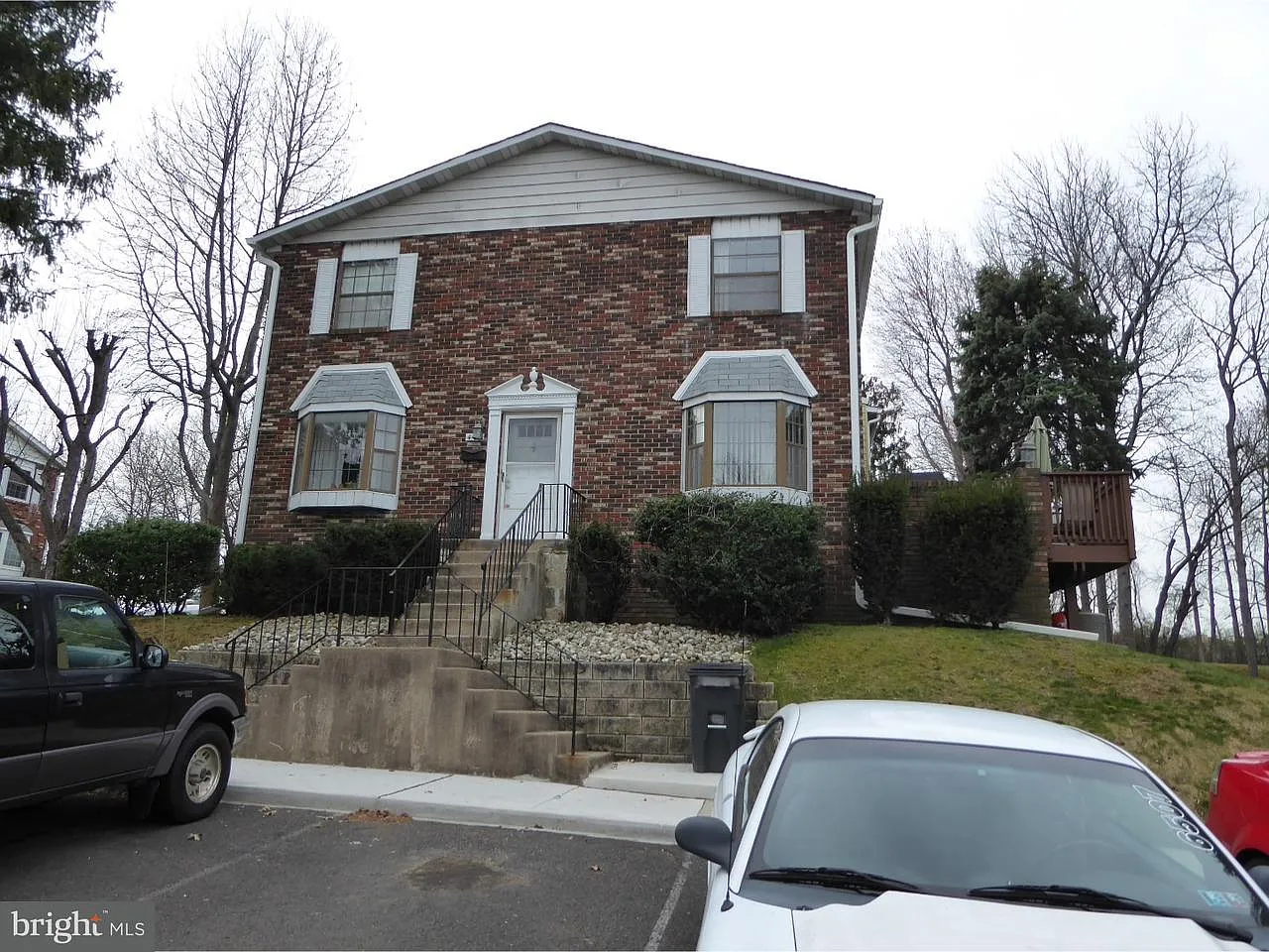 445 N Mount Vernon Cir photo 1