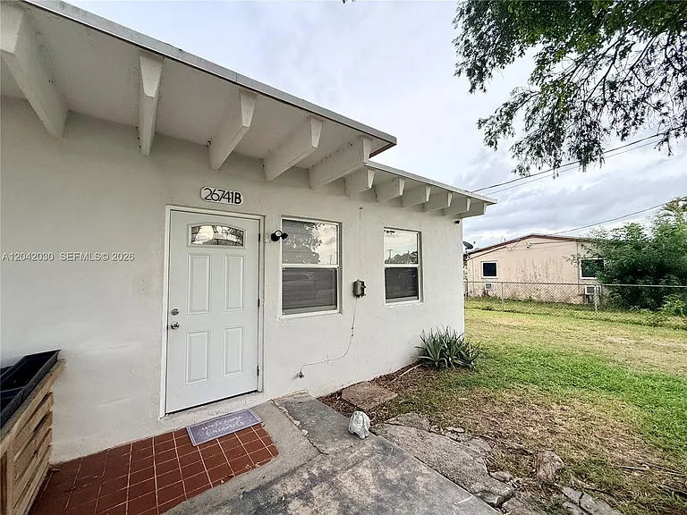 26741 SW 139th Ave #B — Photo 13