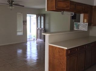 904 N Verne St, Rockport, TX 78382