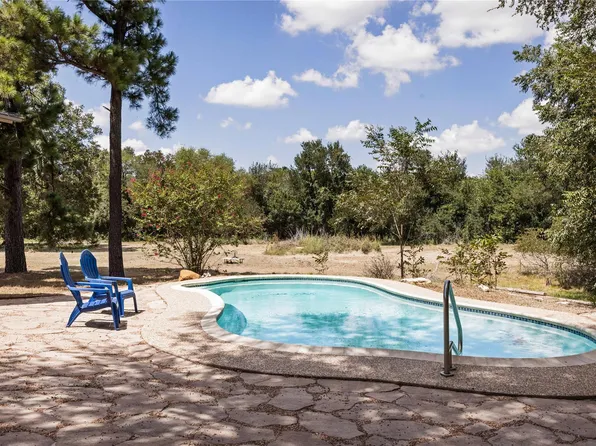 446 Roemer Rd, Elgin, TX 78621