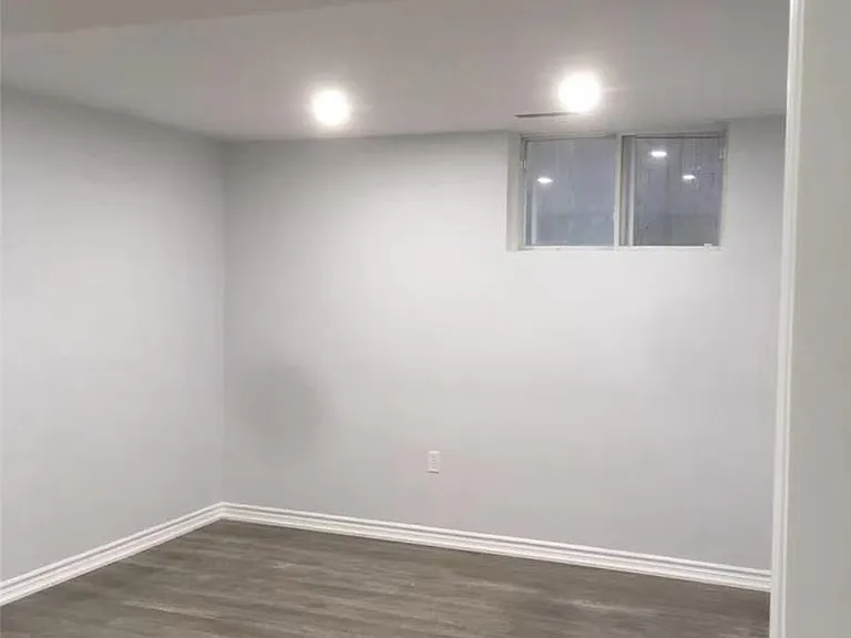 191 Pleasant Ave #BASEMENT — Photo 3