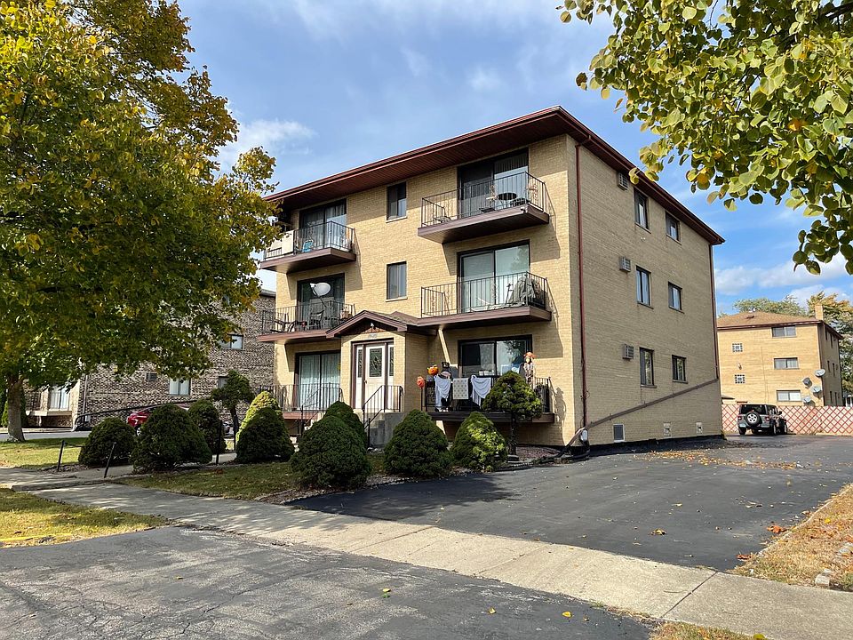 1st image of 7928 W 90th St APT 1W
