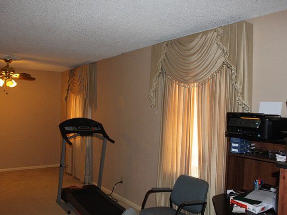 2nd image of 803 Loraine Ct