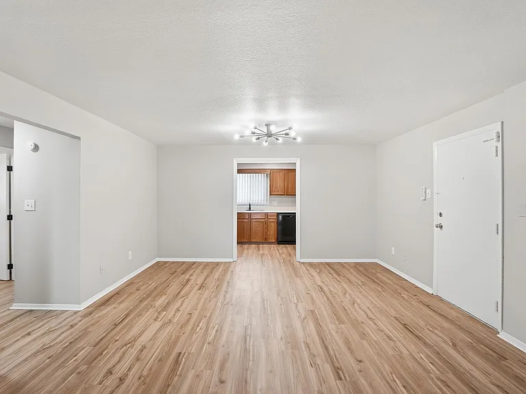 Northcrest Garden Apartments — Photo 49