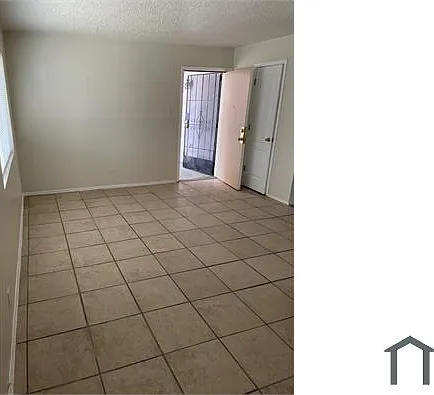 3401 Lafayette Dr NE #B — Photo 3