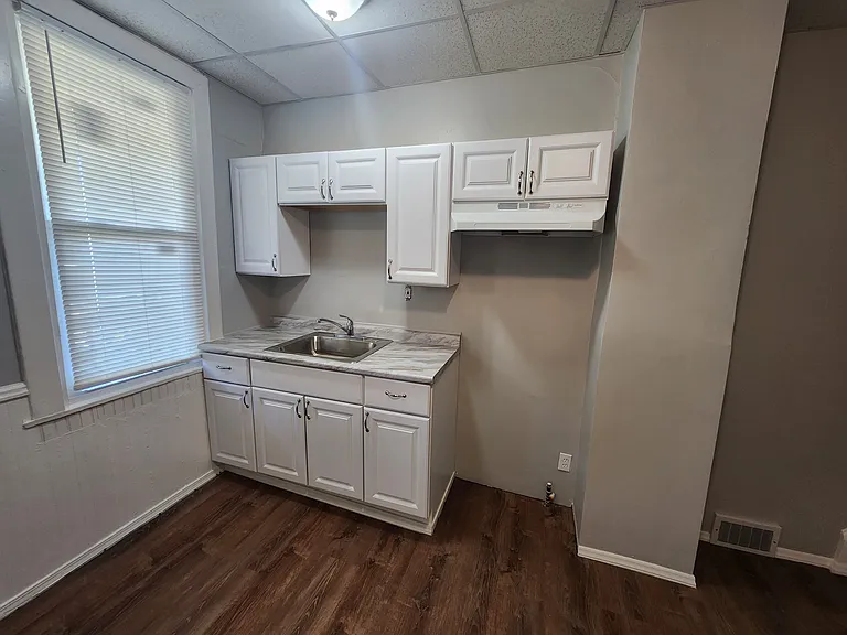 410 Monongahela Ave — Photo 2