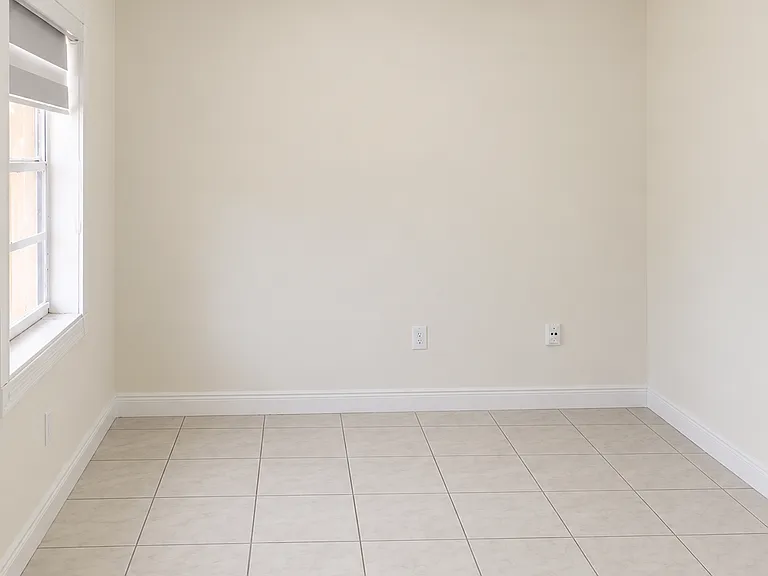 3659 SW 99th Ave #7 — Photo 3