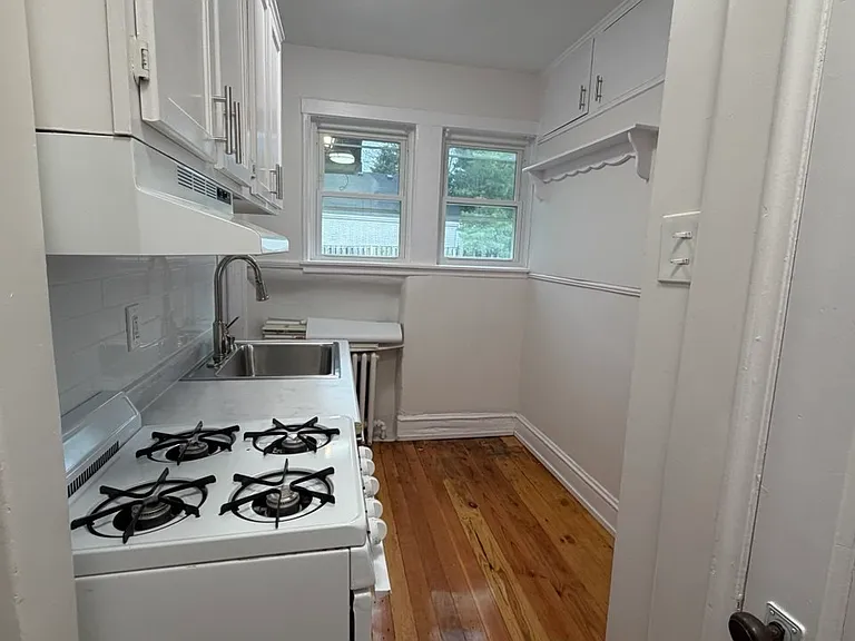 1155 Saint Johns Ave #B — Photo 7