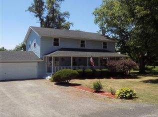 8801 Chestnut Ridge Rd, Gasport, NY 14067