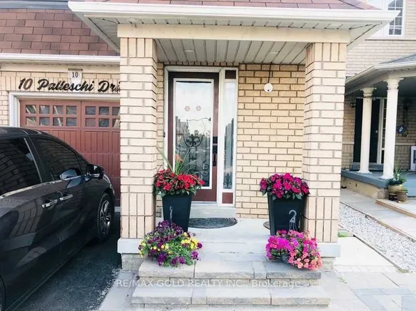 10 Palleschi Dr, Brampton, ON L6P 2S1