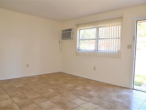 3rd image of 3104 W Varn Ave APT B