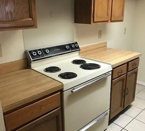 5th image of 4903 Burlingame Dr