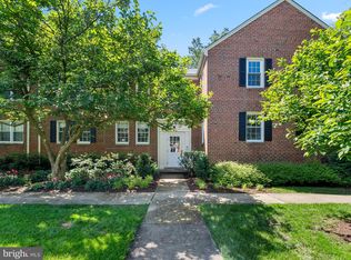 6727 W Wakefield Dr APT A2, Alexandria, VA 22307