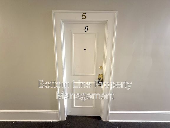 2nd image of 2100 E 7th St APT 5