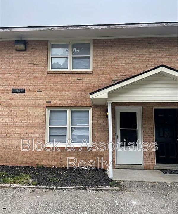 1st image of 4959 Galveston Dr APT C