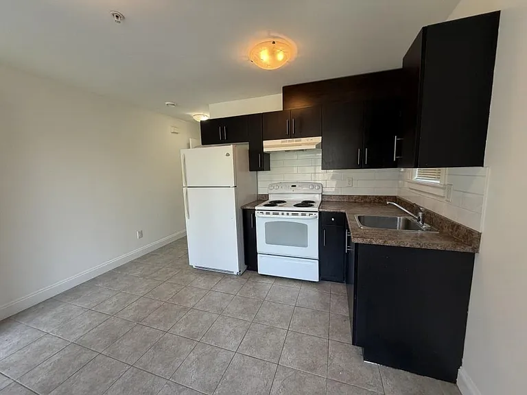 2629 Pandora St #BASEMENT WEST — Photo 12