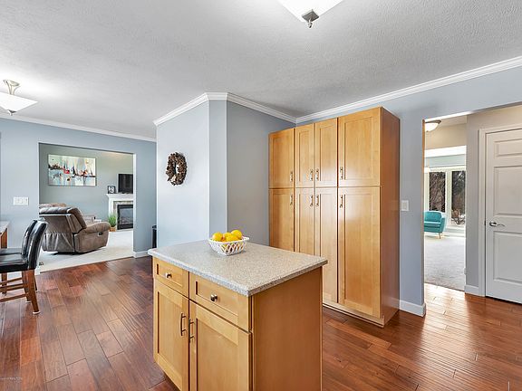 4th image of 11753 Sara Ann Dr