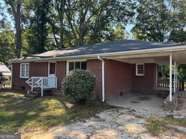 31 E Wright St, Winder, GA 30680