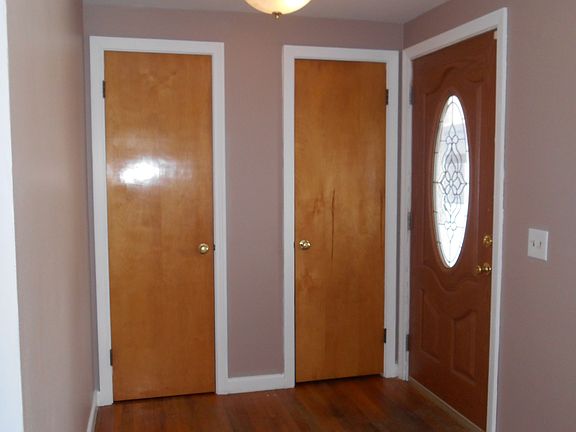 4th image of 19 Griffin Dr