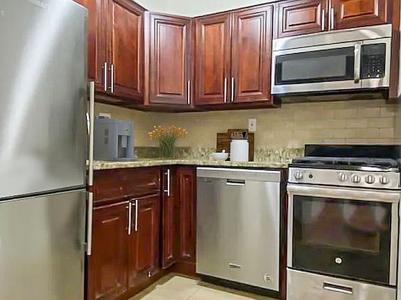 5th image of 7 W 73rd St APT 5A