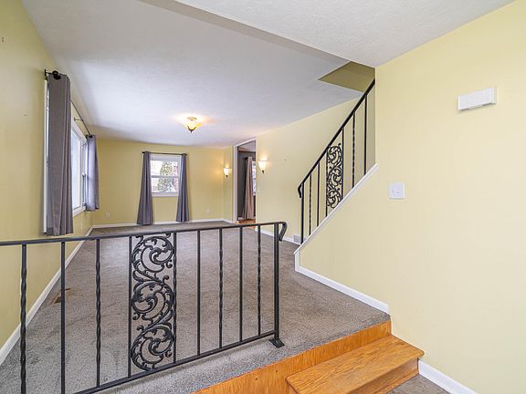 4th image of 351 Watkins Ln