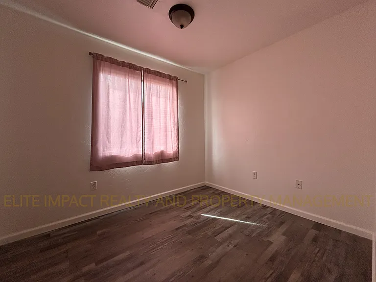 1462 W Saint Marys Rd #2 — Photo 10