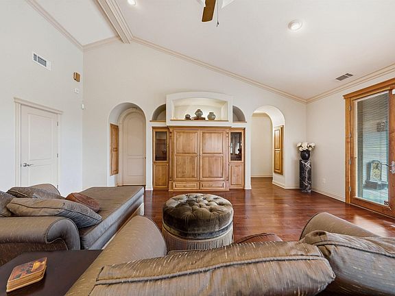3rd image of 2490 Crescent Moon Ct