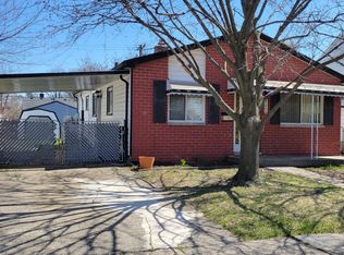 27460 Bohnhoff St, Roseville, MI 48066