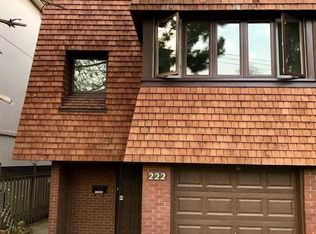 222 Broadway Ave, Toronto, ON