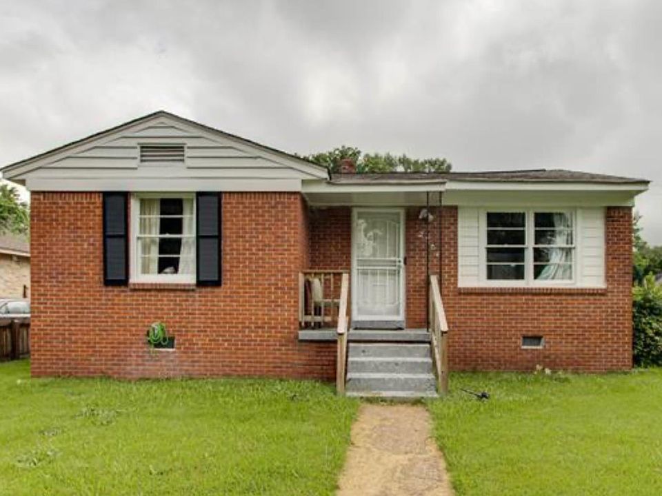 1st image of 2756 Merle St