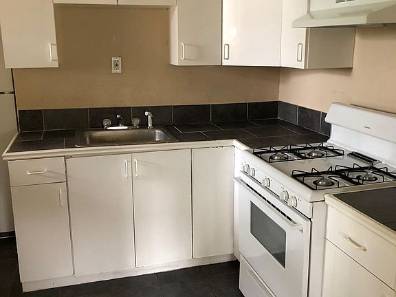 5th image of 811 N Marsalis Ave APT 3