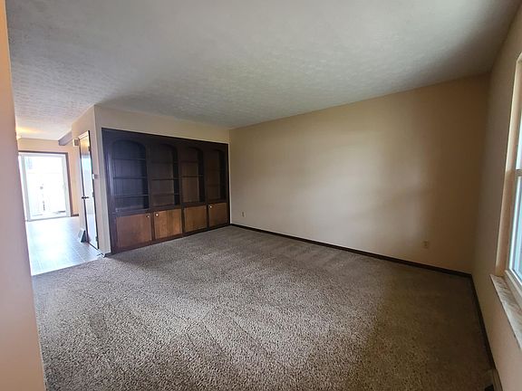 4th image of 5061 Cambrian Dr