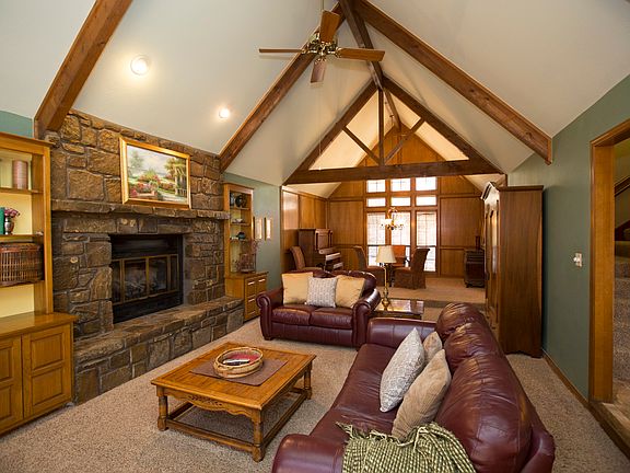 Great room vaulted & beamed