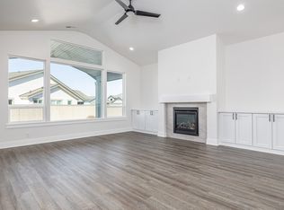 12001 Norfolk Dr, Pasco, WA 99301