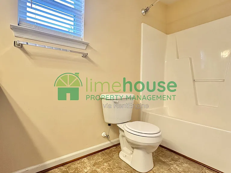132 Filbert St — Photo 18