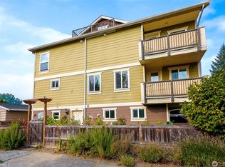 900 SW Elmgrove St, Seattle, WA 98106