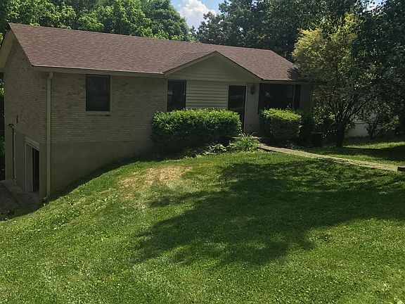 3rd image of 1028 Pine Bluff Rd