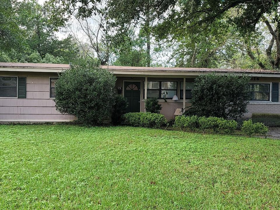 1st image of 2616 Herrick Dr
