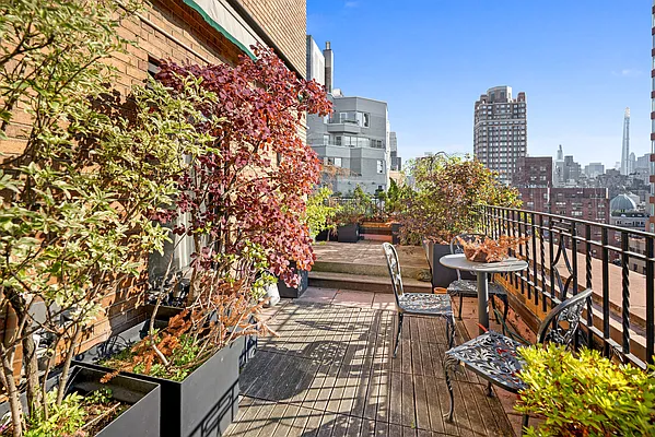 Sold by Compass | media 6