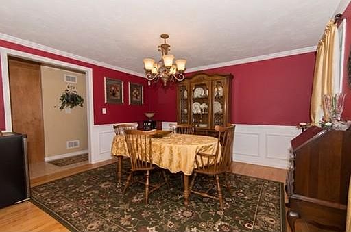 3rd image of 40 Df Haviland Ln